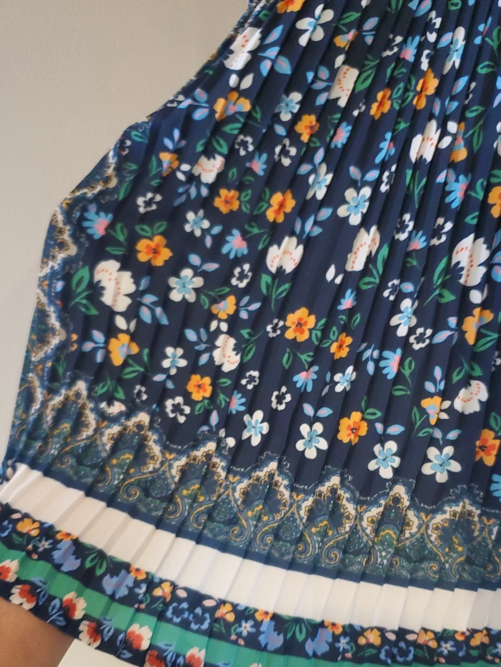 her…bottari floral pleated